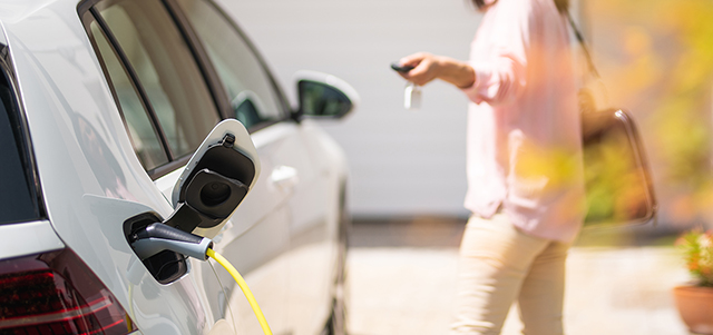 Hybrid or electric vehicle